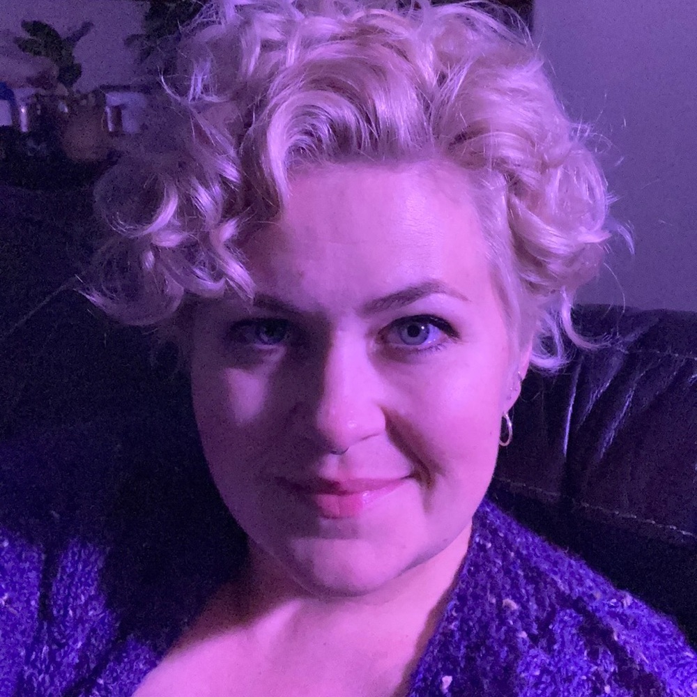 Meet your Posher, Courtney